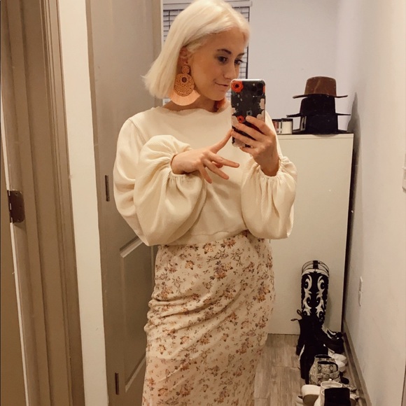 Meet your Posher, Lauren - Picture 1 of 4